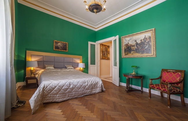 Filip Palace Luxurious Apartment - Photo 4