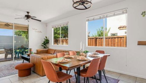 Desert Oasis w Pool Spa BBQ Outdoor Dining Under the Palms Calle Tolosa by AvantStay - Foto 3, Other