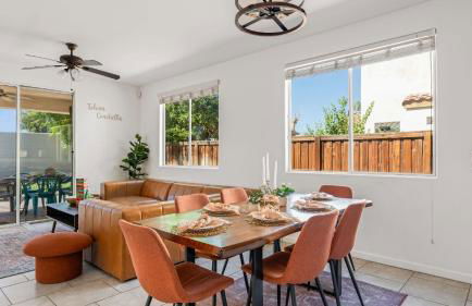 Desert Oasis w Pool Spa BBQ Outdoor Dining Under the Palms Calle Tolosa by AvantStay - Foto 3