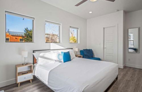 Timber & Tin D 2Bed 2Bath w Pool & Rooftop Deck - Foto 35