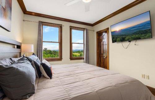 Luxury Getaway Home with Panoramic Views, Pool & Hot Tub! - Foto 27