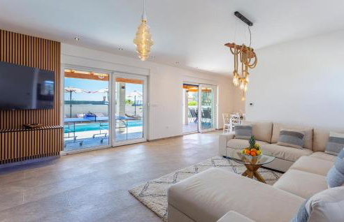 4 Bedroom Cozy Home In Marcana - Foto 4