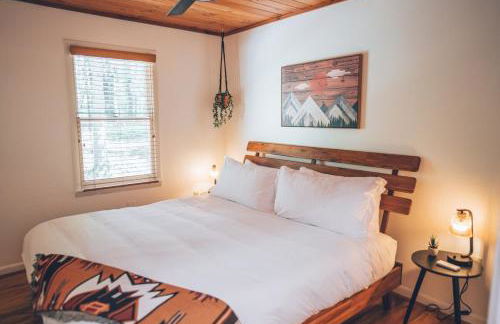 Cozy Cabin With Hot Tub, Grill, Fire Pit & Game Room - Foto 5