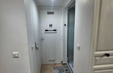 Blak Miroir Cosy T1 au cœur d'Evry - Foto 9