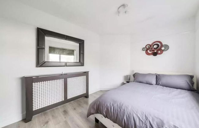 2br-sleeps6-parking-garden-nearlondon - Foto 2