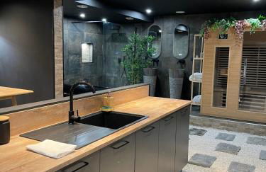 Spa & Love Exotic - Balnéo - Sauna - Parking - Foto 3