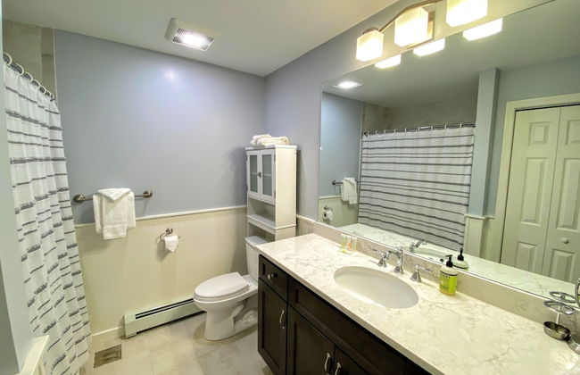 A1 Luxury Bretton Woods Ski-in Ski-out Townhome Next to Beginner ski Area Fast Wifi Keyless Entry - Photo 46