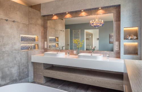 Villa Lotsenhäuser Rügen - Luxus Ferienhaus - 3 Schlafzimmer - Sauna - Dachterrasse mit Boddenblick - Foto 23