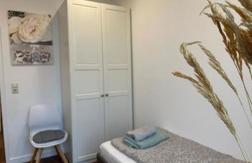 7-24 Self-Check-In - 120qm - 5 rooms - 2 bathrooms - kitchen - free parking - Yihapartment - Foto 8