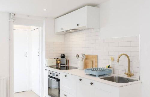 Central quiet cottage Walk to shops, bars & beach - Foto 9