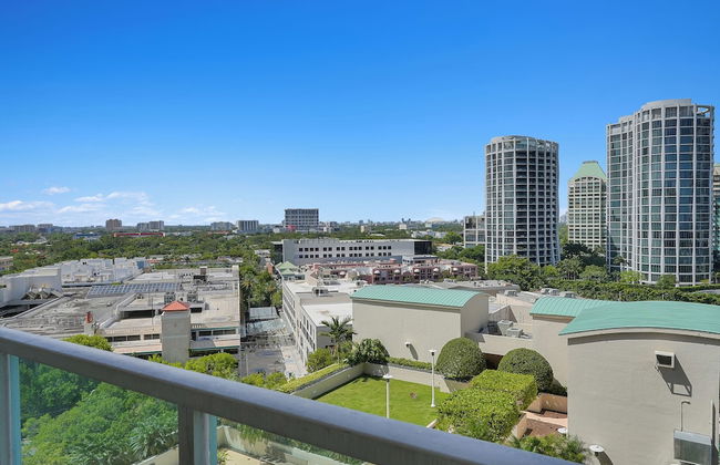 Stunning 12th Floor Studio in the Grove - Foto 18