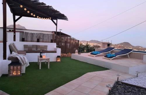 Charming Holiday Home in Arona with Private Heated Pool - Foto 6