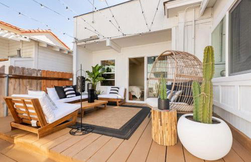 Walk to Beach! Patio, Rooftop, Yard, BBQ! Downtown Huntington - Photo 27