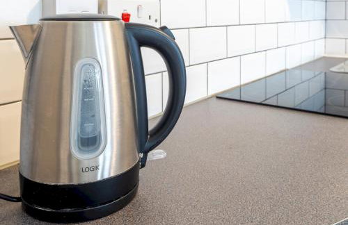 Pass the Keys Bright Town-Centre Flat with Outdoor Area - Foto 9