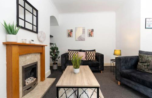 Charming and comfortable property by Our Home Short Stays very spacious with super fast WiFi close to the Metro Centre and Newcastle City Centre - Foto 13