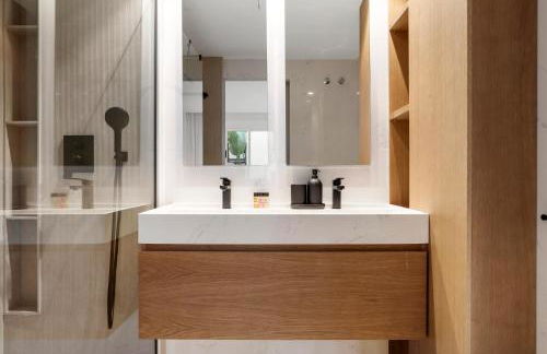 Stylish 2BR in Estepona, Walk to Beach & Old Town - Photo 22