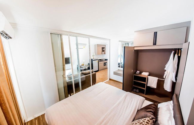 The Violin Sriracha - Photo 10