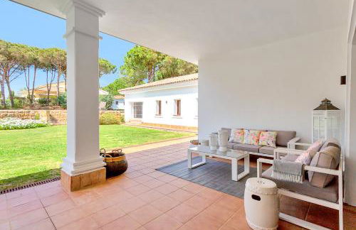 YOLO Spaces - Sotogrande White House Villa - Foto 26