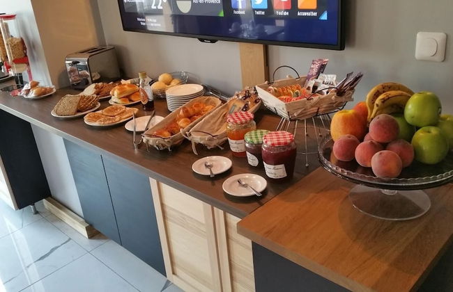 Residella House - Photo 28