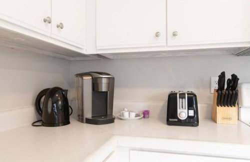 Near Historic Downtown Apex, Sleeps 8, King Bed - Foto 10