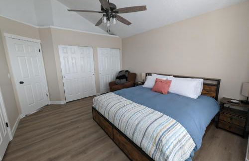 Cute Spacious Home - Photo 8