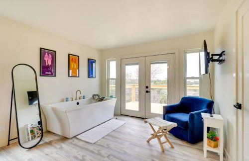 Serene Burnet Getaway with Buchanan Lake Views! - Foto 17