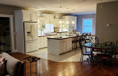 Picturesque Cottage with Pond Views Great for Family Getaways in Georgia - Foto 3