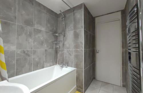 Elegant 3-Bedroom Home, sleeps up to 5 guest. - Foto 8