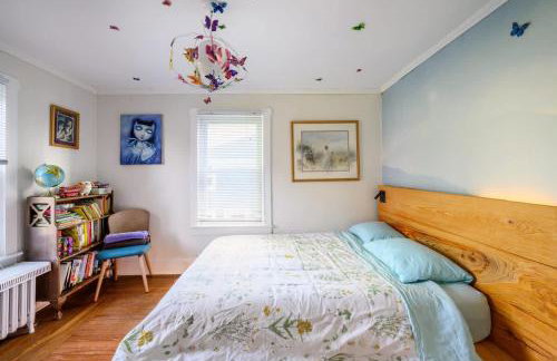 Charming & Whimsical Historic River Home - Photo 19