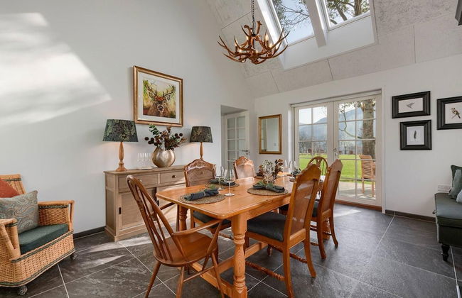 Dalveich Cottage W/hot tub & Stunning Views - Photo 12