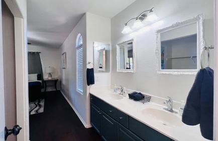 Cozy 3 Bedrooms Town home in Chandler with community pool - Foto 77