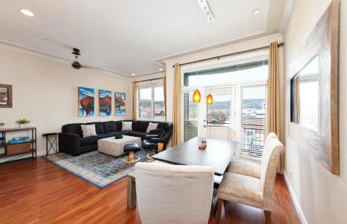 Mears House Unit 3F - Photo 1