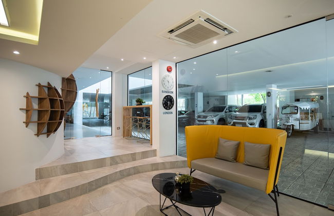 Benviar Tonson Residence - Photo 10