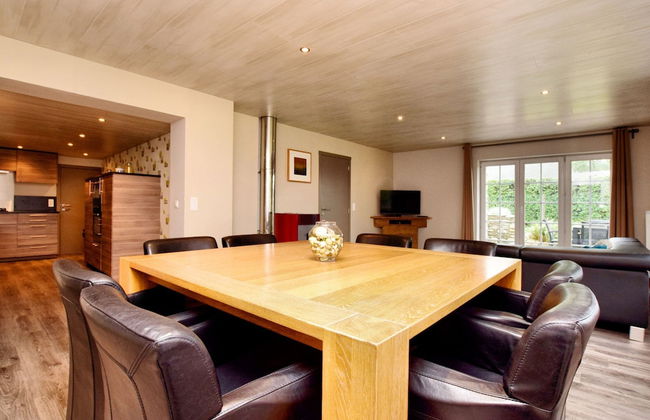 Modern Family Home With Wellness - Photo 32