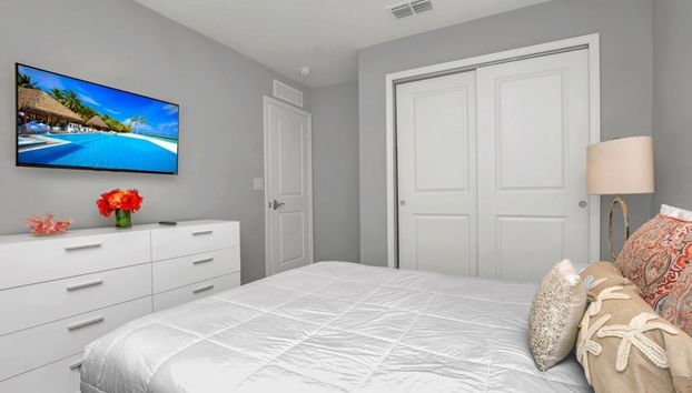 4 Bed Townhome With Private Pool Near Disney! 4 Bedroom Townhouse by Redawning - Foto 5, Habitación