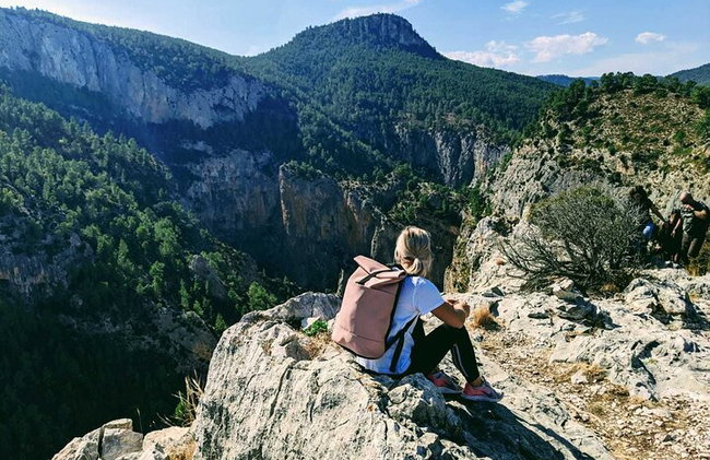 Nada en Fuentes termales y explora el cañón de Montanejos. - Foto 2