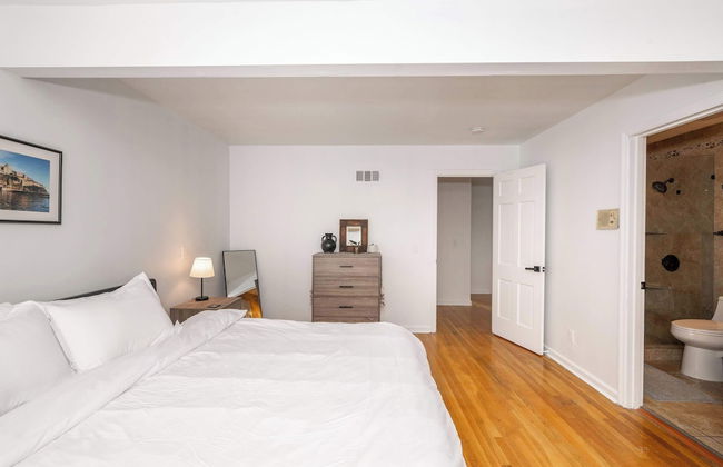 Top Notch City Escape w King Bed - Foto 9