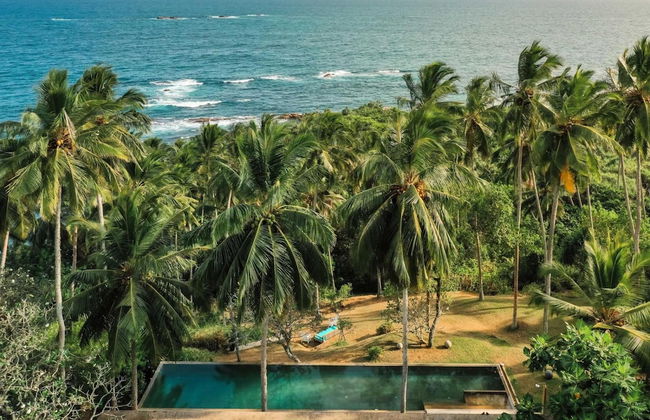 Sustainably Designed Villa Overlooking Indian Ocean - Photo 31