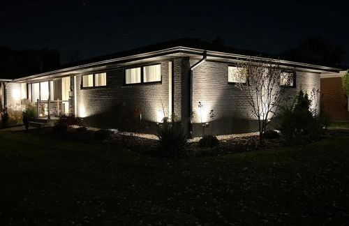 Casa 22 Luxury & Modern 3BD 2BA Home in Skokie - Photo 21