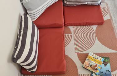 Dors Fée Duplex avec Toit-Terrasse et Salle de Jeux - Centre Bourg à 4 min du Puy duFou - Foto 13