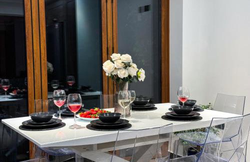 Luxurious 3Bed House with Spa Bath & Garden - Foto 18