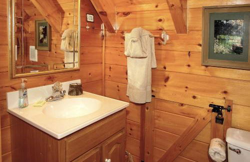 A Bit of Heaven - 2 Bedrooms, 2 Baths, Sleeps 8 Cabin by RedAwning - Photo 30