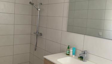 La campagne au bord de la mer - Foto 3