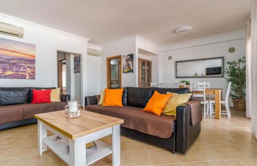 Bright 3-BR in Guia with Shared Pool by Lisbeyond - Foto 2