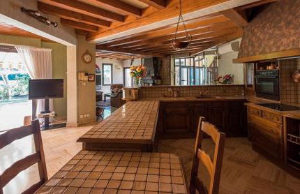 Villa avec piscine intérieur chauffée et parc privé au bord de mer à 3 minutes - Foto 8