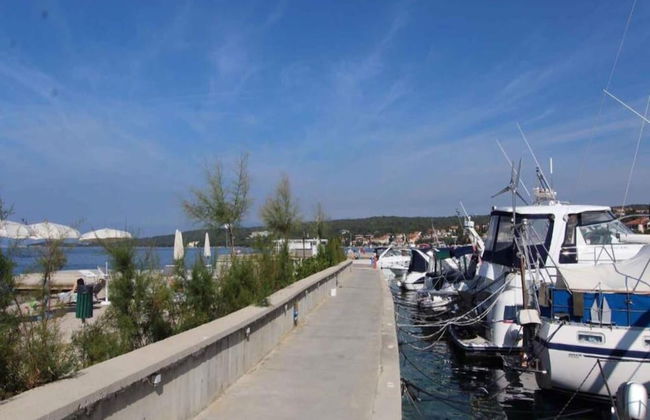 Cozy Apartment in Malinska near Sea - Foto 33