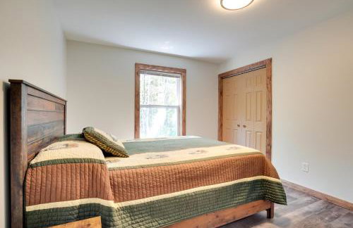 Wooded Hancock Home Near Ski and Snowmobile Trails! - Foto 17