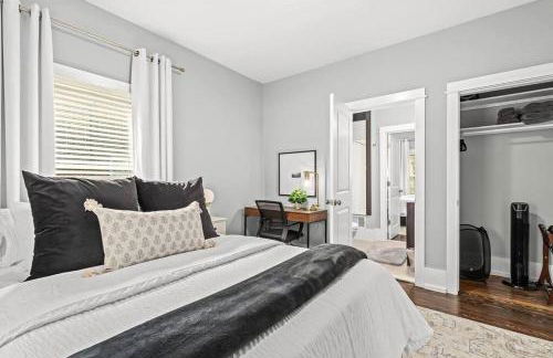 Fresh, Contemporary 2BR Home in Downtown Royal Oak - Photo 13