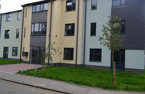 Modern and Stylish Two Bedroom Flat - Photo 2