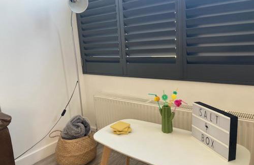 The Salt Box- Lovely refurbished annexe, free parking, walk to Porth beach. - Foto 5